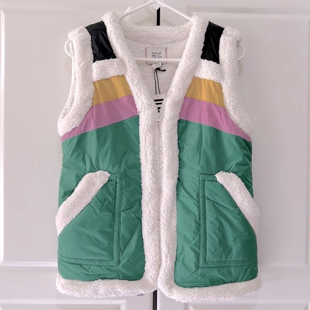 NWT UO BDG Nylon Sherpa Vest Soft Fleece Winter Ski Vest Sz S - Picture 2 of 7
